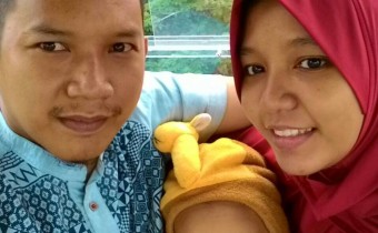 Siti Robayani Dan Suaminya