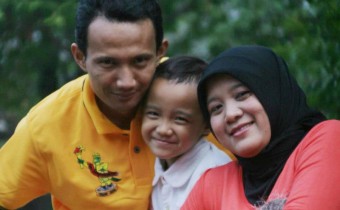 Kusmiyati Riana, Pebisnis Sabuk Bonceng Motor yang Berhasil Berangkatkan Orang Tua ke Tanah Suci