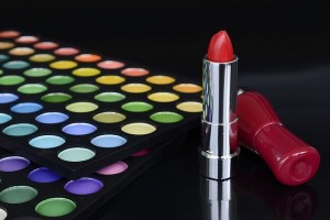 Jangan Tertipu Kosmetik Palsu! Inilah 4 Cara Cermat Belanja Kosmetik via Online