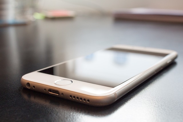 Waspada ! Ini Dia 5 Faktor Penyebab Meledaknya Baterai Smartphone